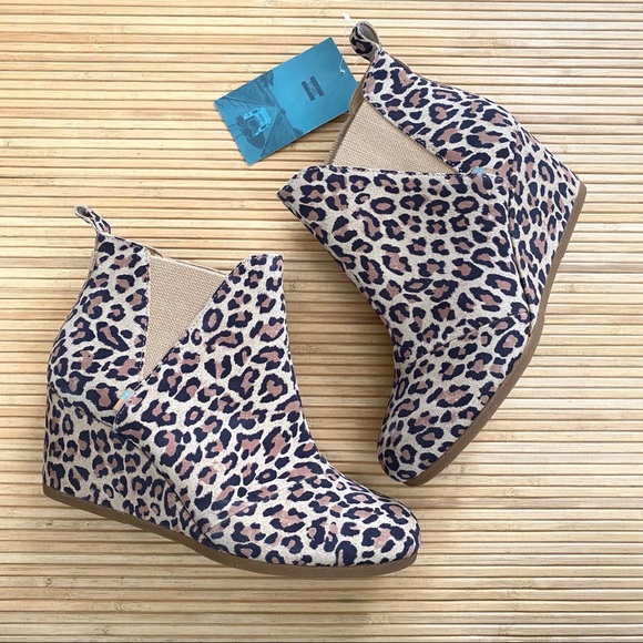 toms kelsey leopard bootie